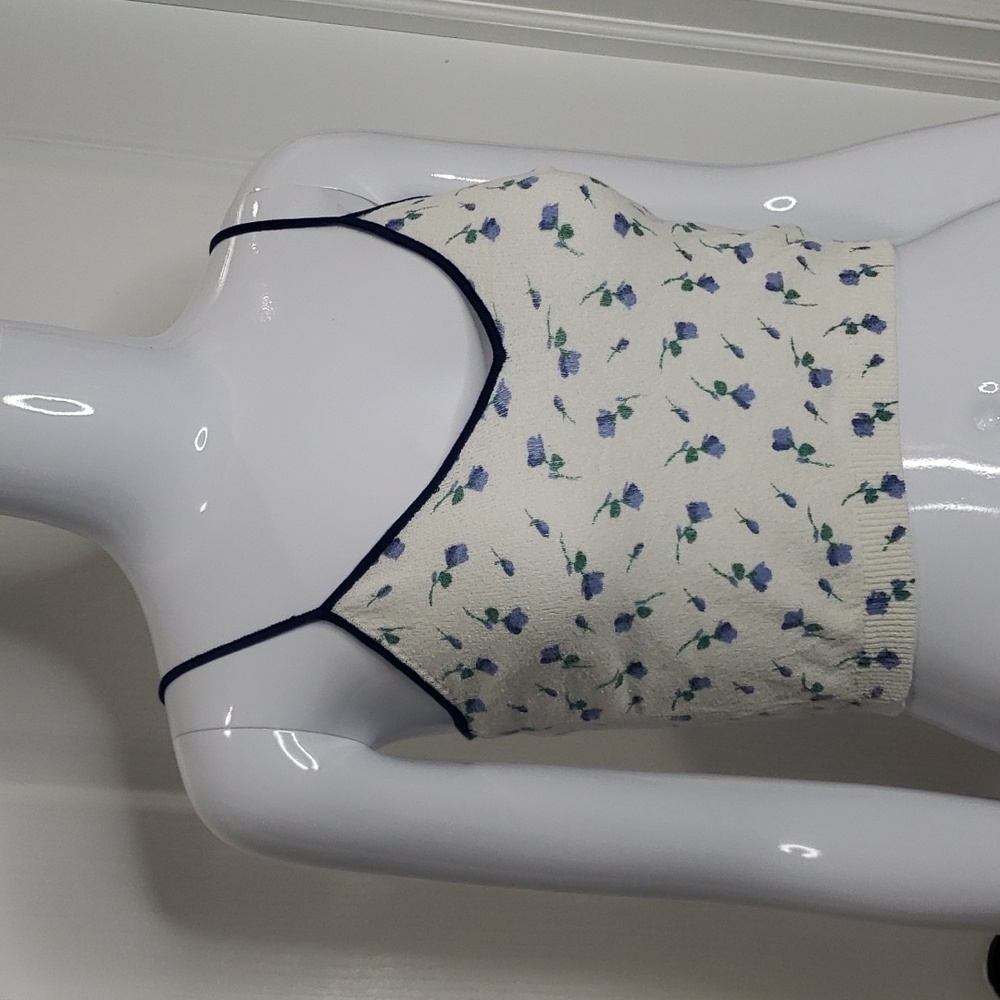 🤯3/$12 Zara Blue Flower Crop Top Size Small